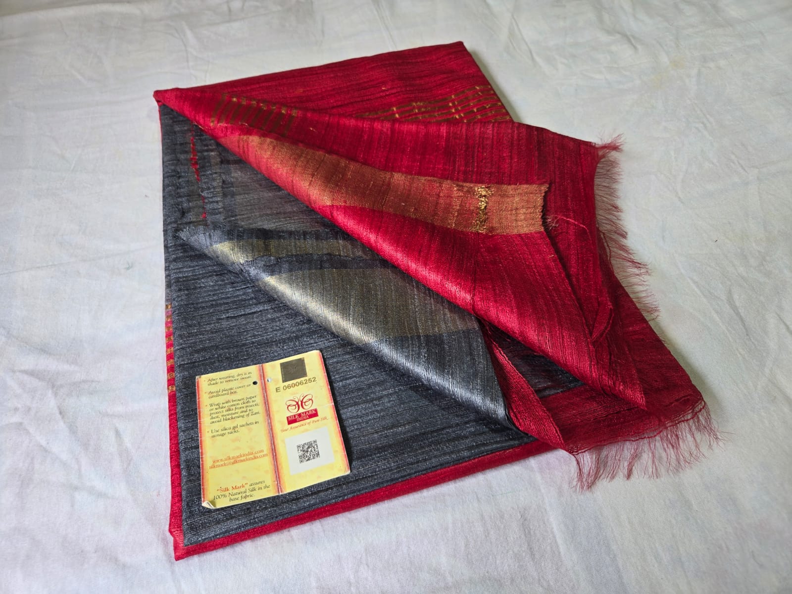 Authentic Pure Gicha Saree: A Timeless Blend of Tradition and Elegance