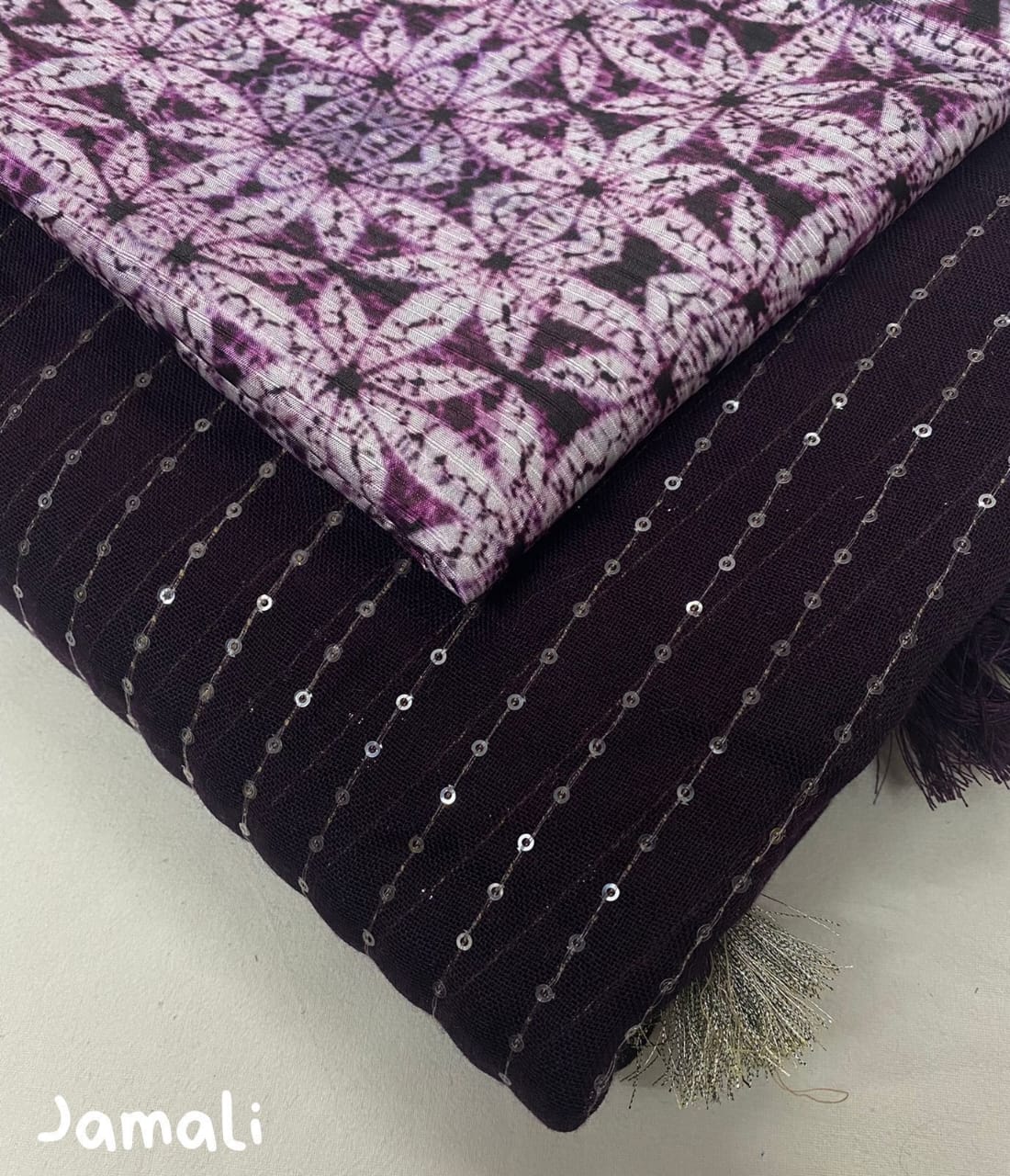 Linen Saree with Self Weaving Checks & Golden Border - SKU12