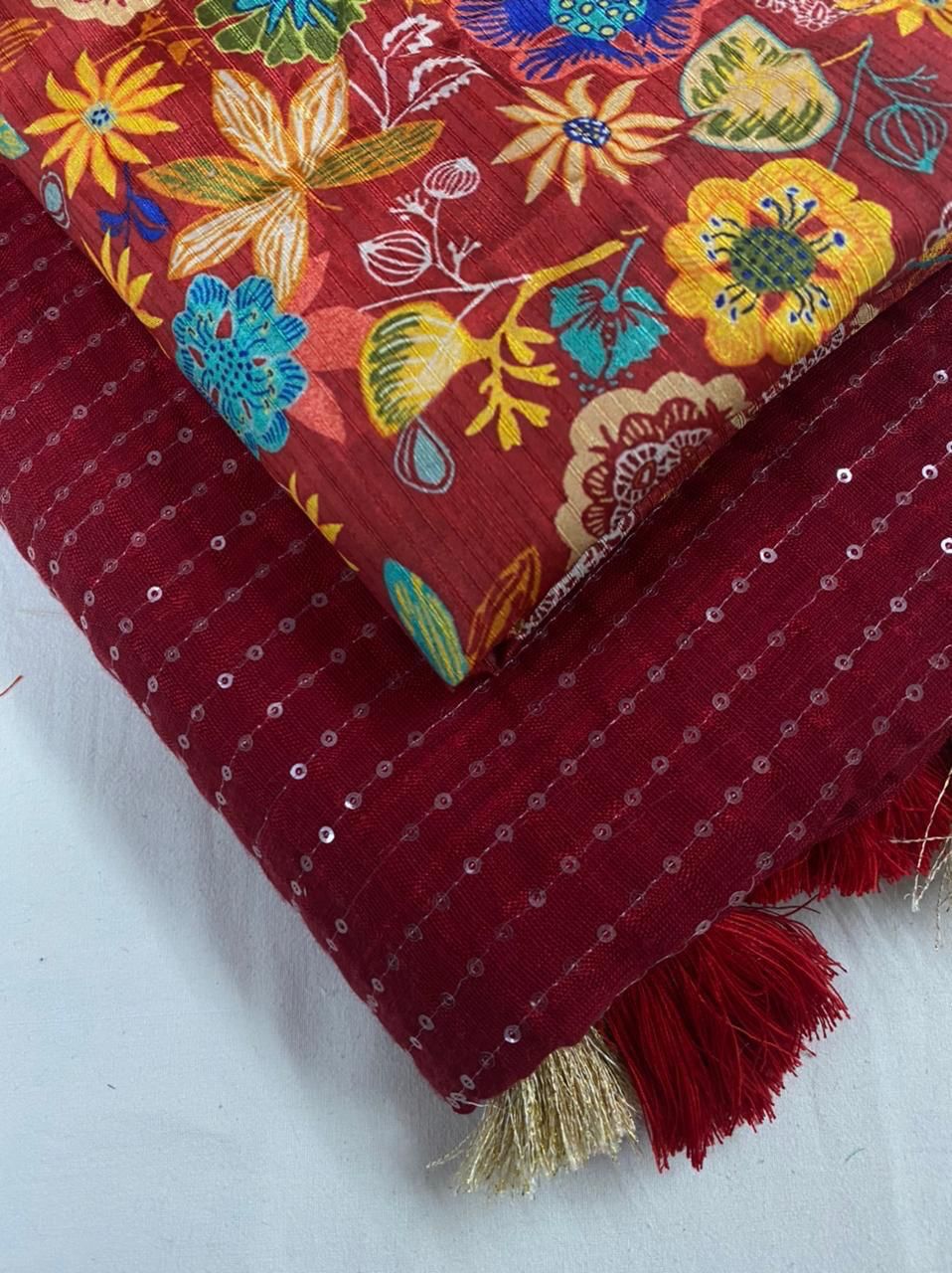 Linen Saree with Self Weaving Checks & Golden Border - SKU19