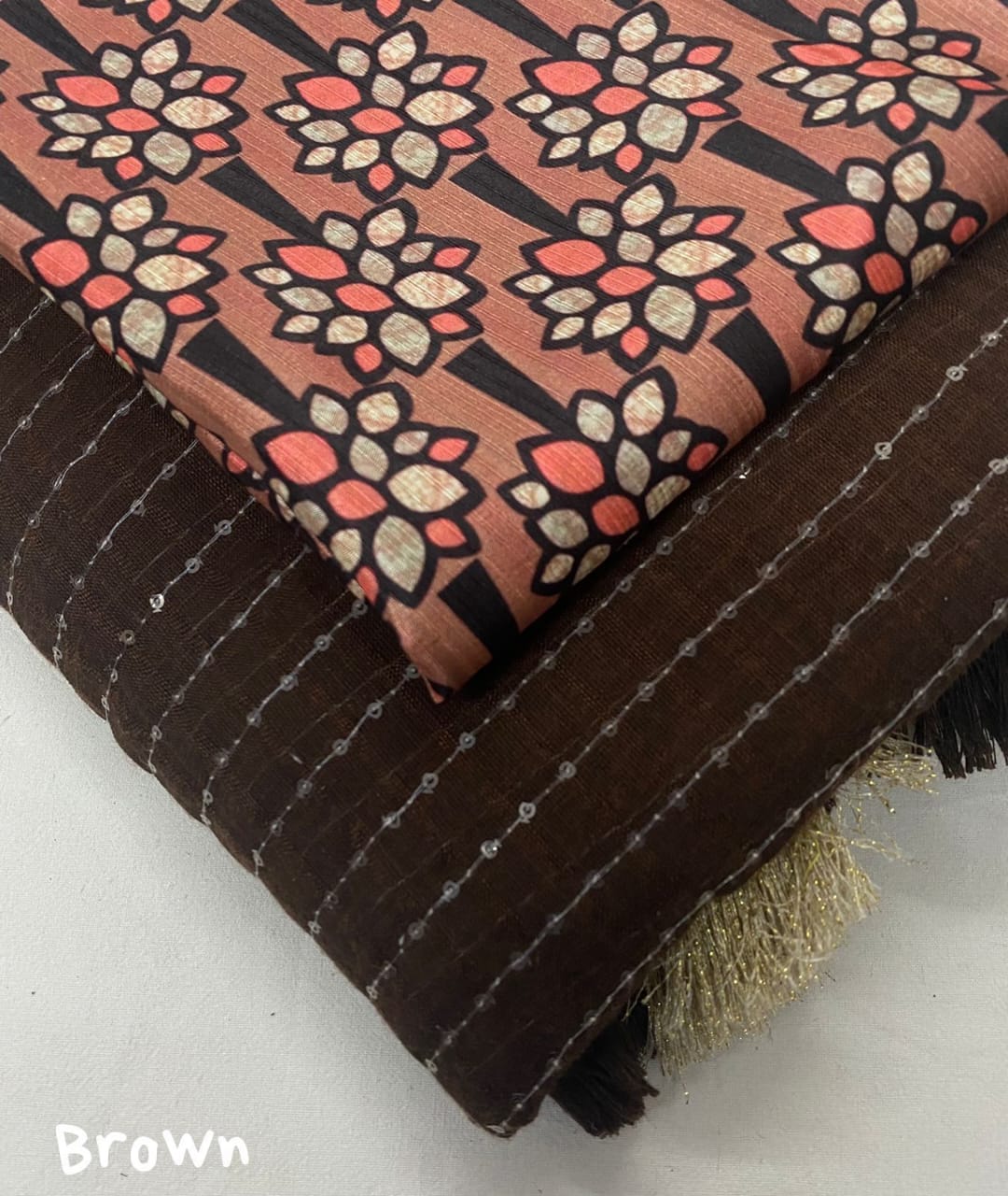 Linen Saree with Self Weaving Checks & Golden Border - SKU23