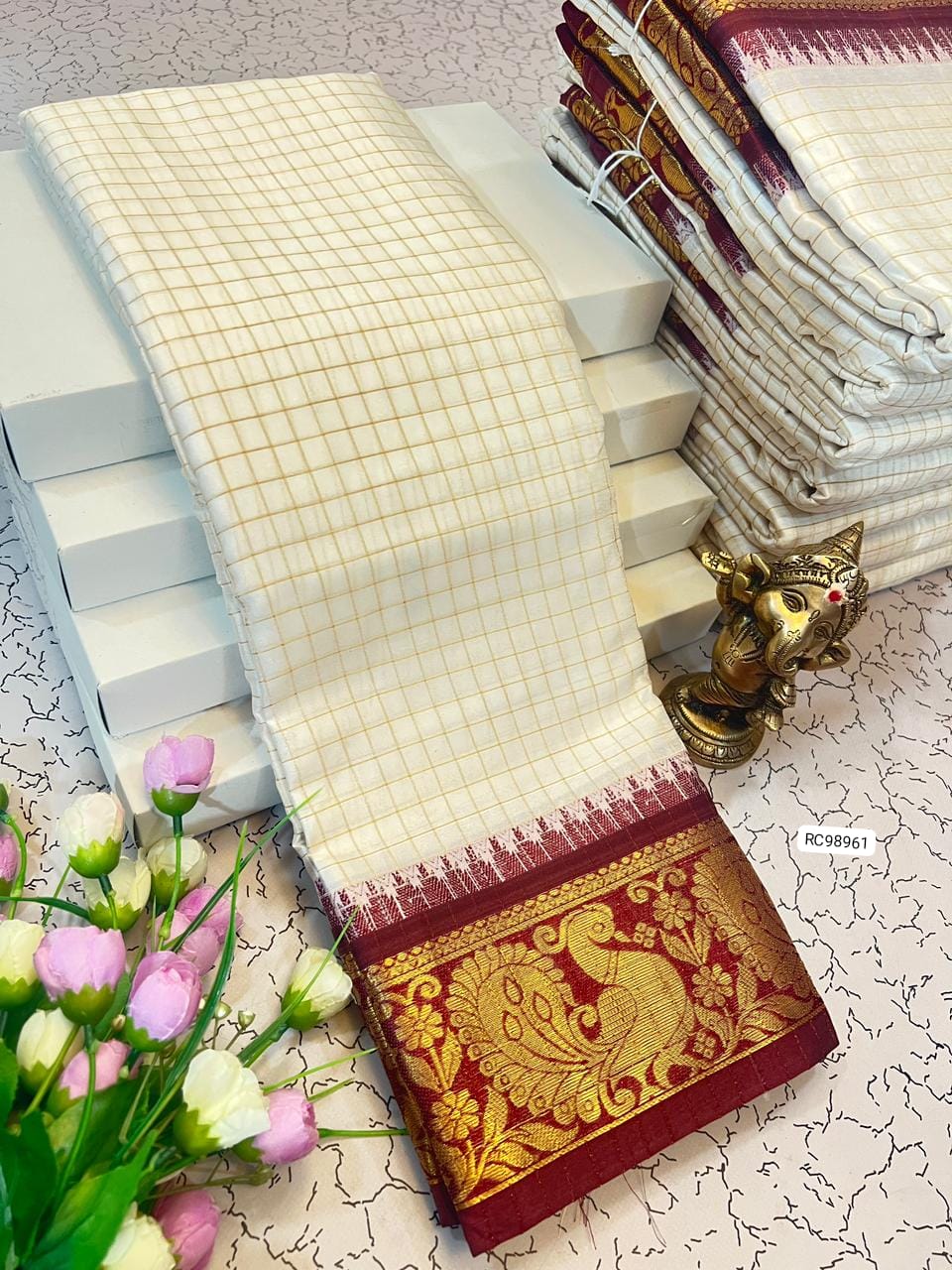 Pure Mercerised Silk Saree with Contrast Pallu