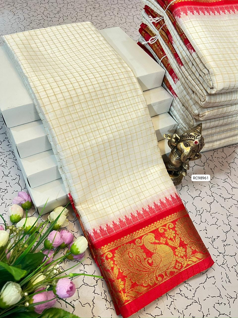 Pure Mercerised Silk Saree with Contrast Pallu - Red