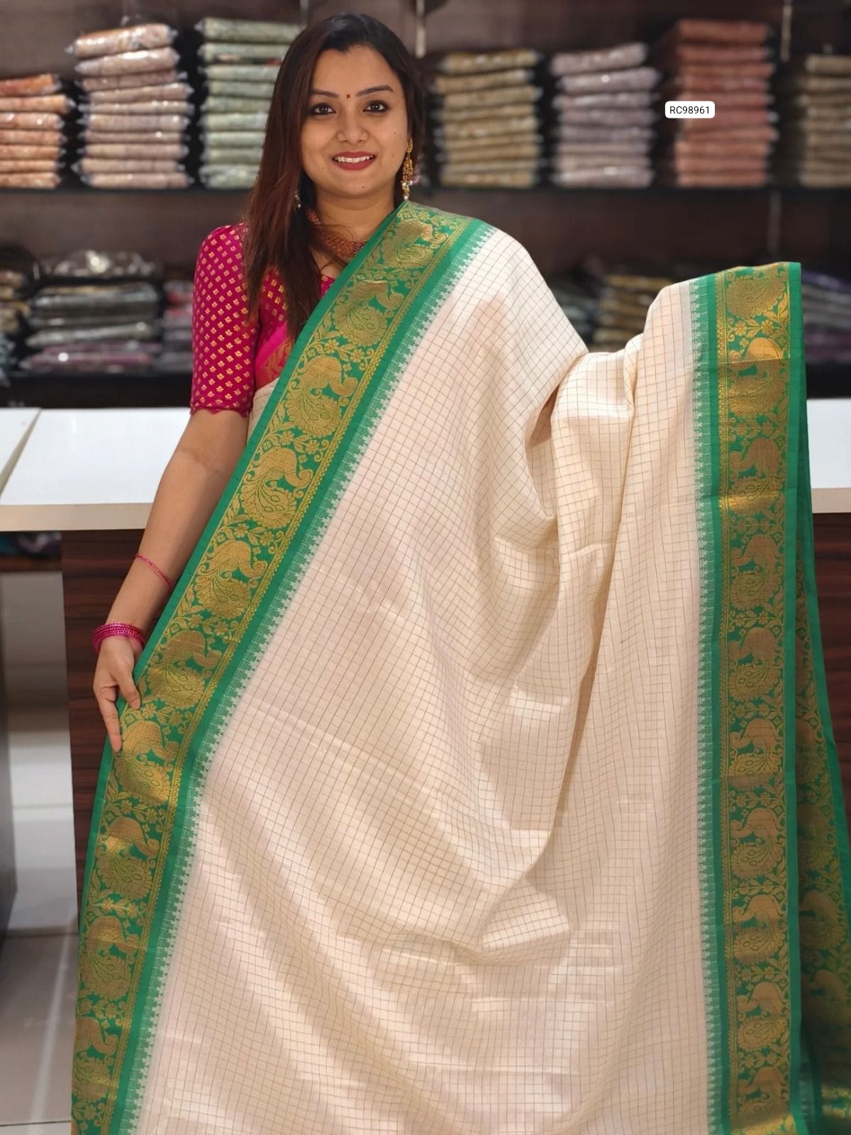 Pure Mercerised Silk Saree with Contrast Pallu - Green
