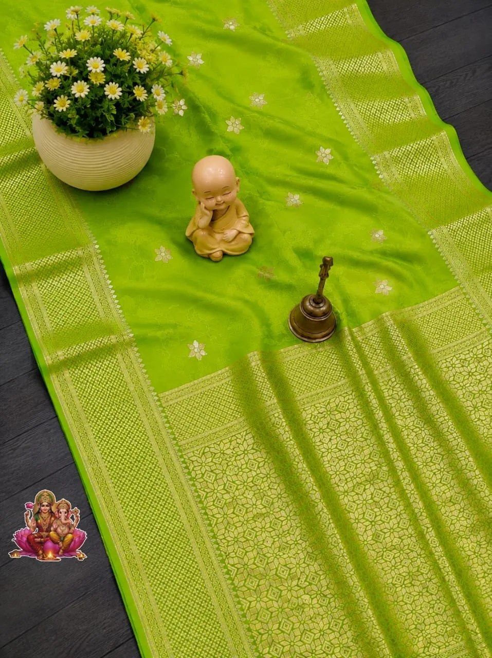 Beautiful Tanchoi Katan Silk Saree - Light Green