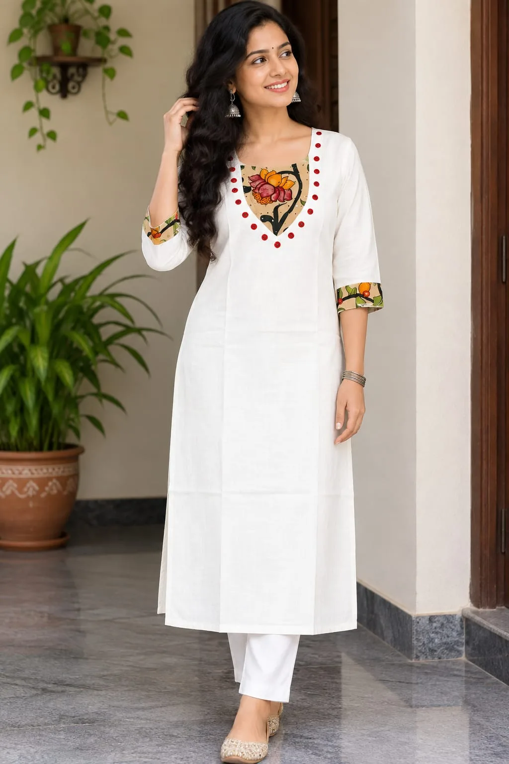 Pen Kalamkari Cotton Kurti – Ethnic Elegance - White