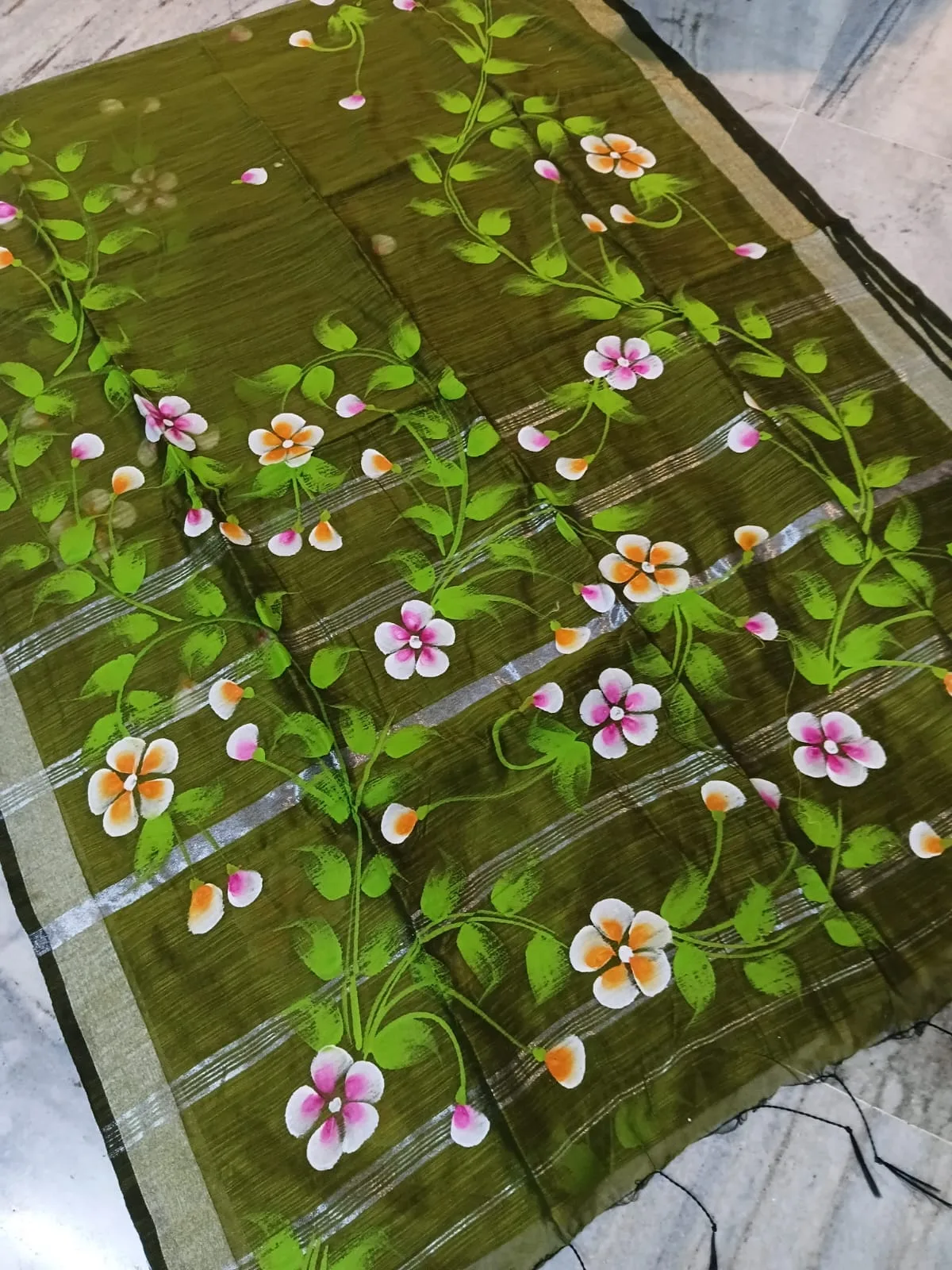 Hand-Painted Handloom Saree – Traditional Festive Elegance - Green